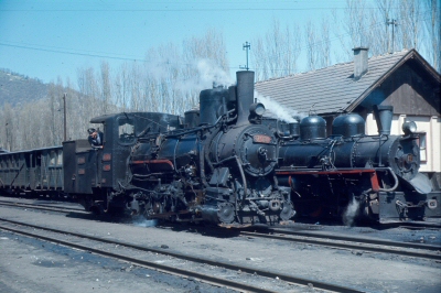 {short description of image}